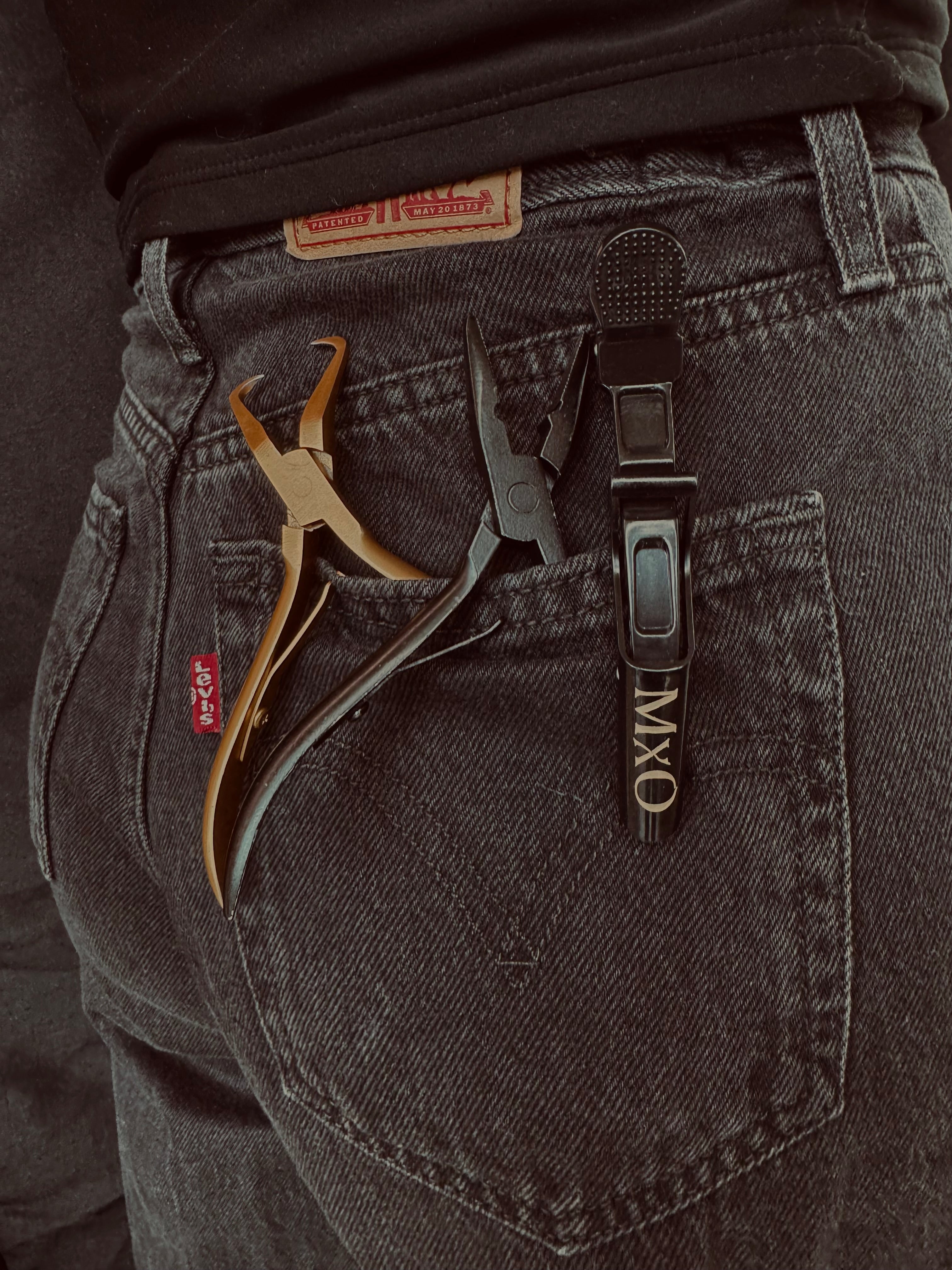 Hair extension installation kit